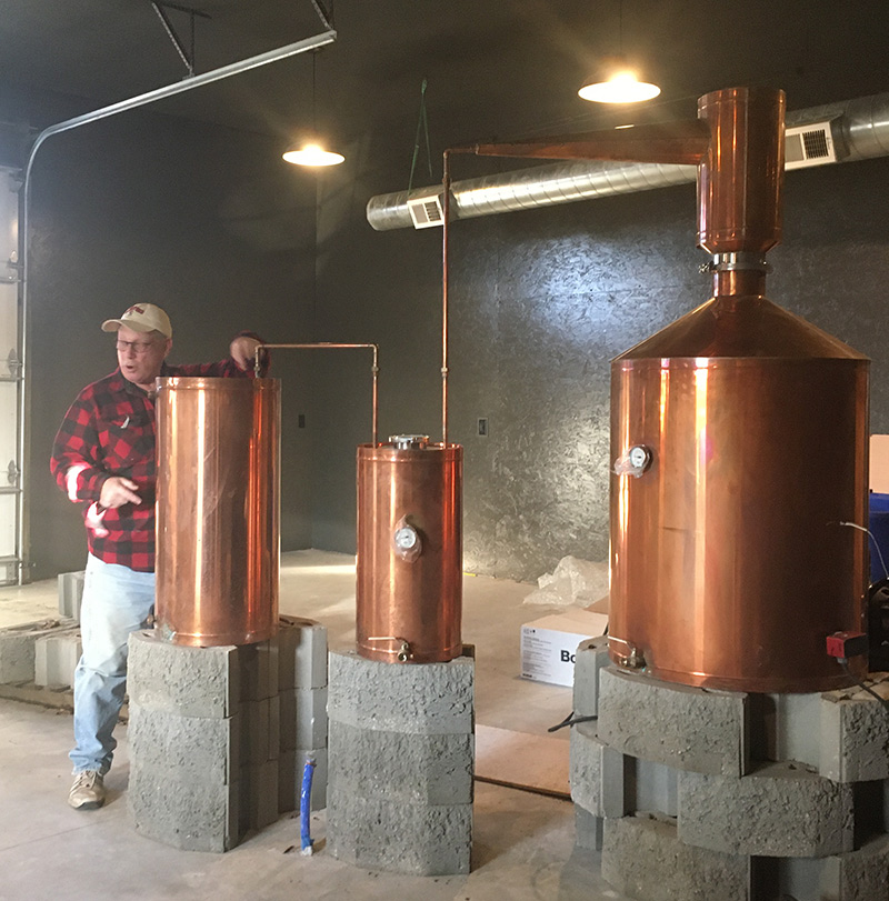 baldwin-city-distillery-copper-still-800x811px baldwin city distillery copper still